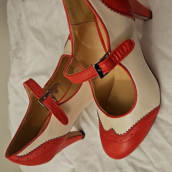 Red and cream Mary-Jane heels. J. Adam's.5 - Picture 4 of 5